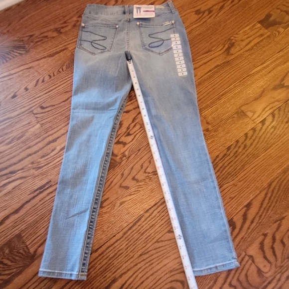 WomensSeven7 size 4 tummyless rupped skinny jeans - Picture 5 of 13